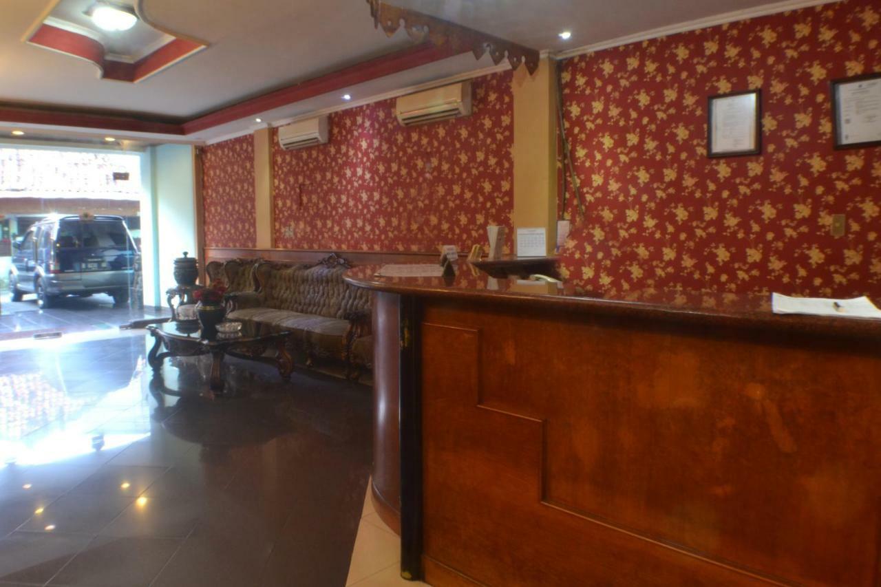 Hotel Istana Bungur Yakarta Exterior foto